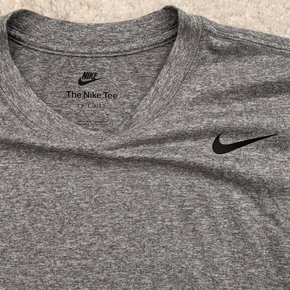 Nike Dri-Fit gray t-shirt - Picture 3 of 8